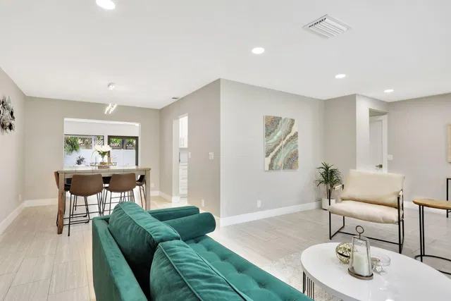 Residence photo 5