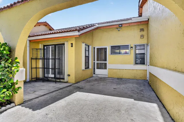 Residence photo 4