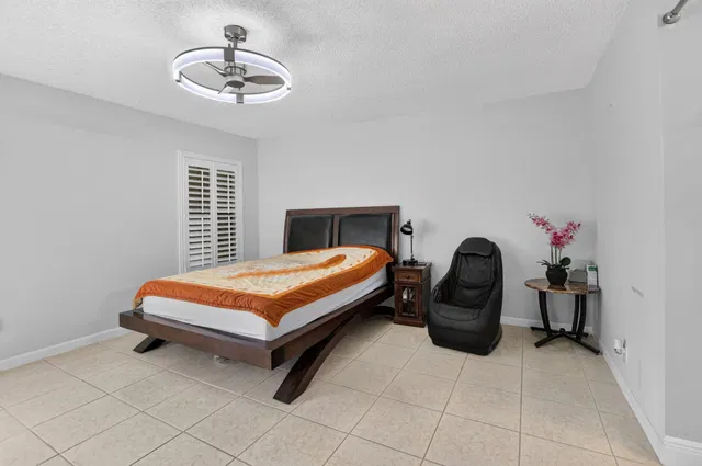 Residence photo 20