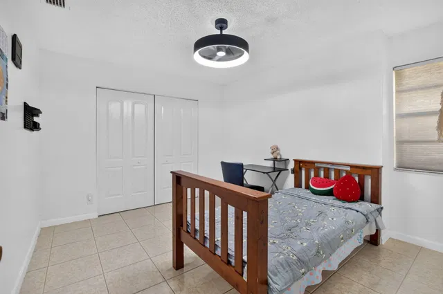 Residence photo 26
