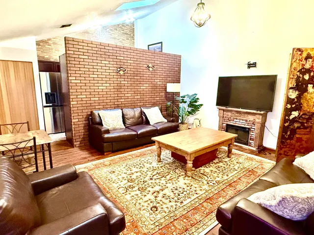 Residence photo 2