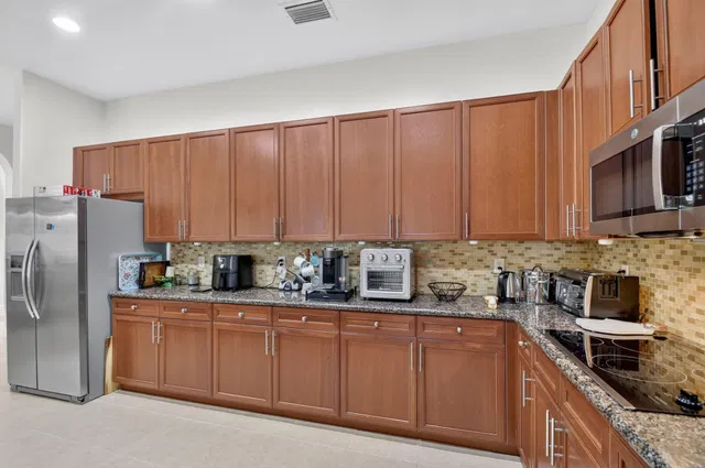 Residence photo 18
