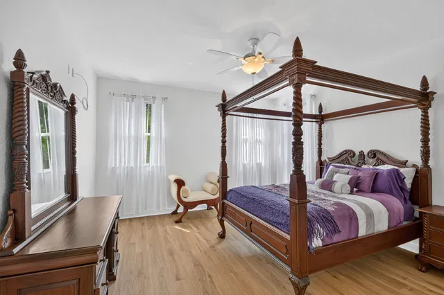 Residence photo 49