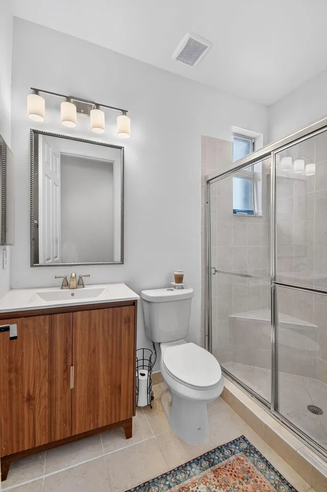 Residence photo 53