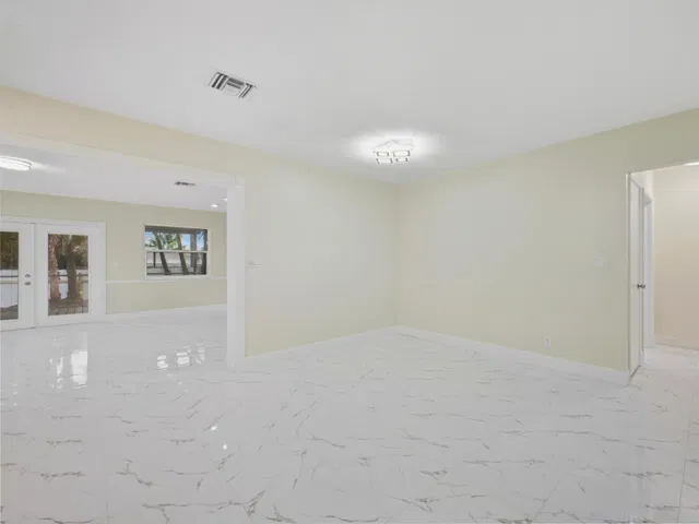 Residence photo 13