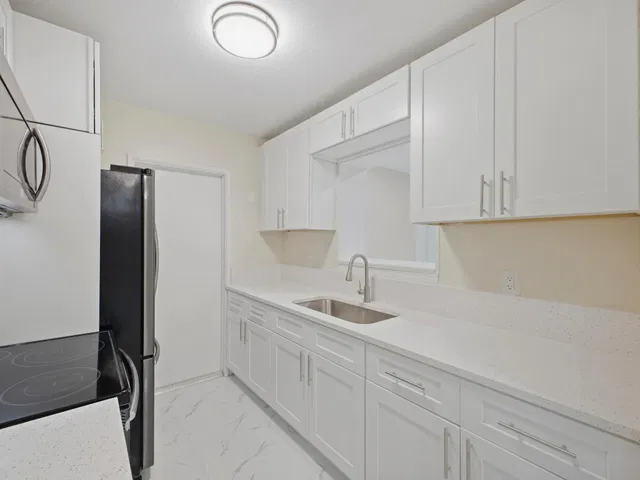 Residence photo 16