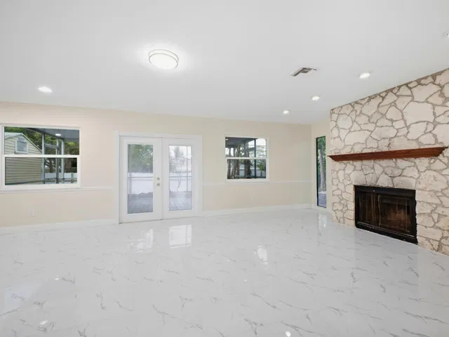 Residence photo 18