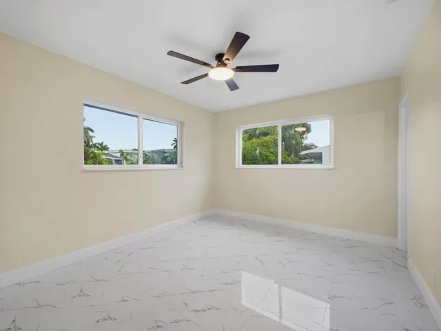 Residence photo 32