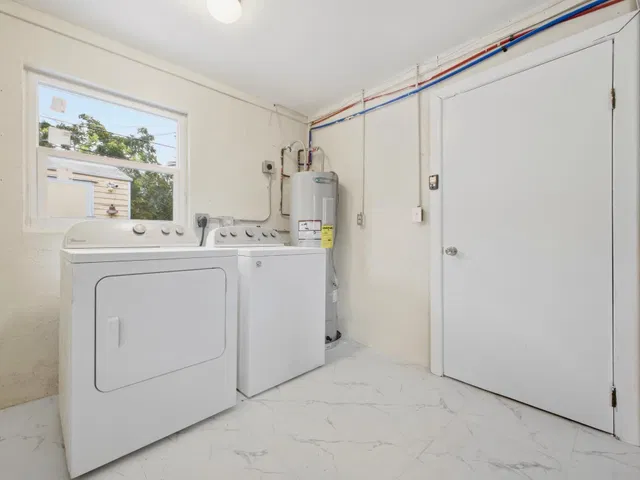 Residence photo 36