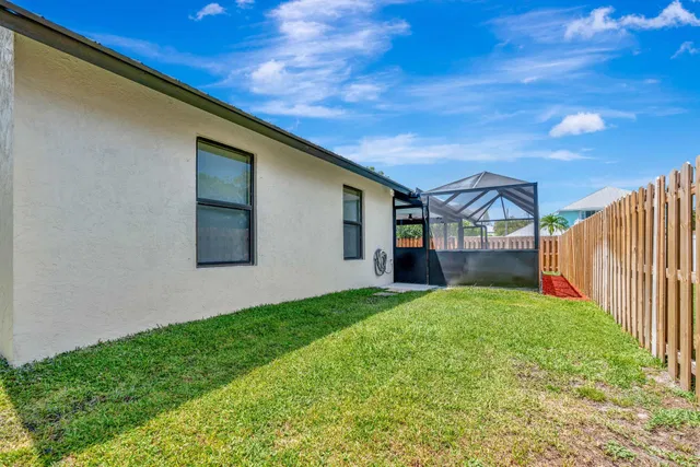 Residence photo 11