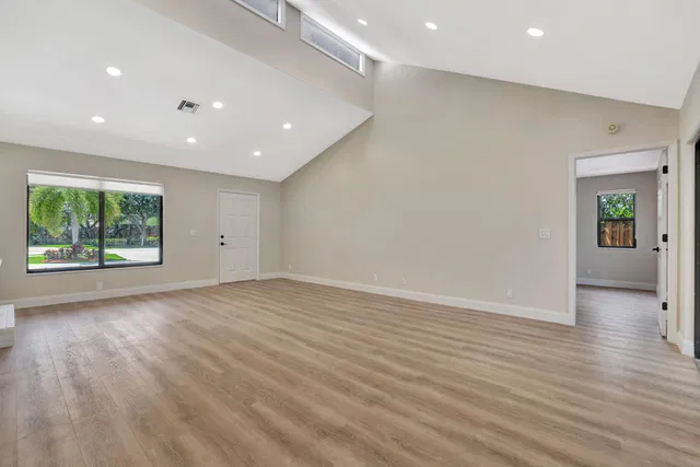 Residence photo 14