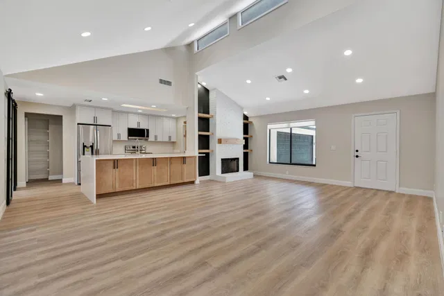 Residence photo 15