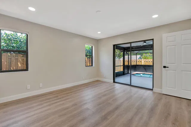 Residence photo 26