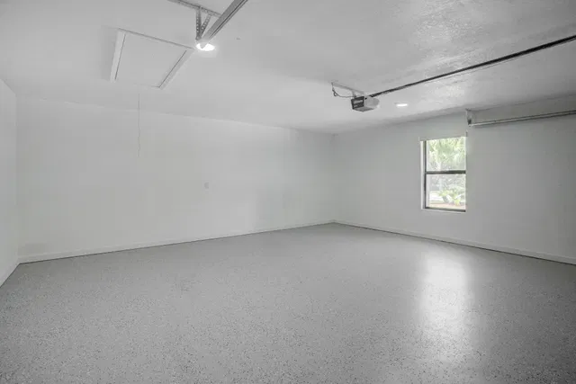Residence photo 38