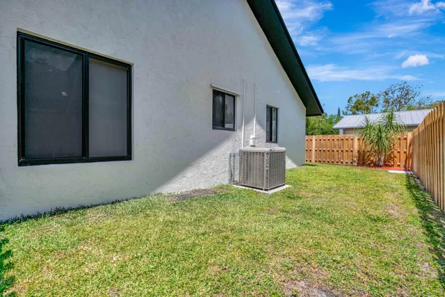 Residence photo 41