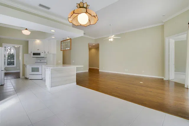 Residence photo 10