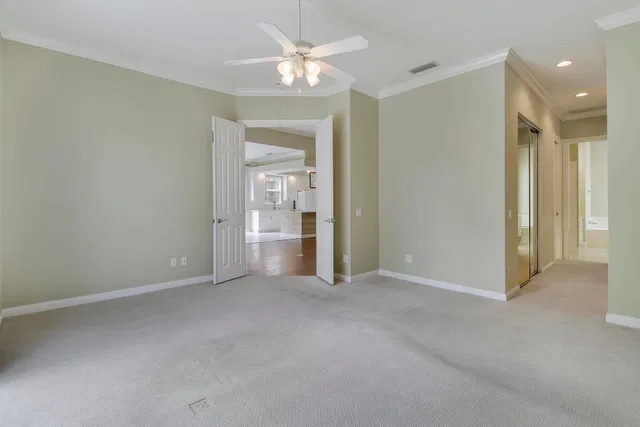 Residence photo 25