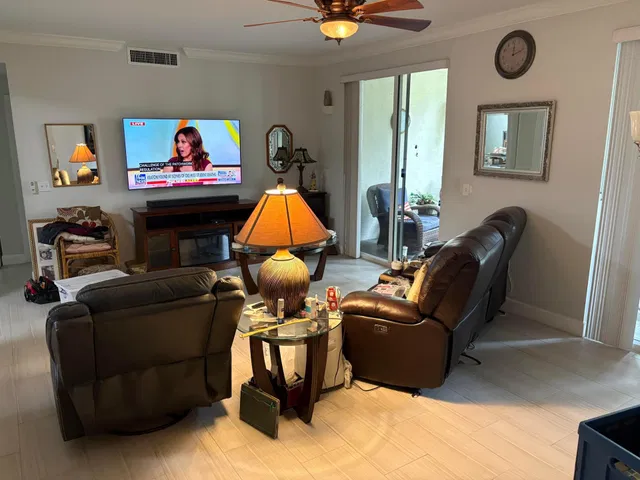 Residence photo 11
