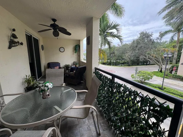 Residence photo 19