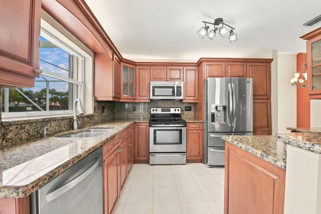  Residence photo 10