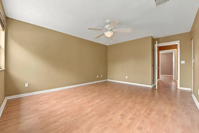  Residence photo 18