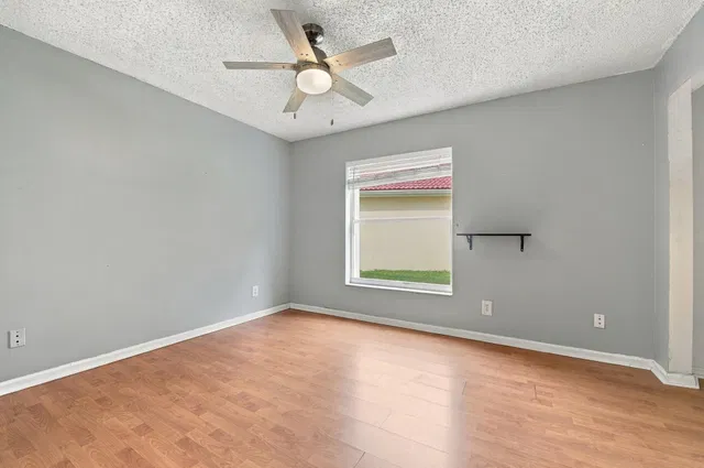  Residence photo 27