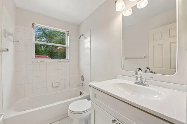  Residence photo 34