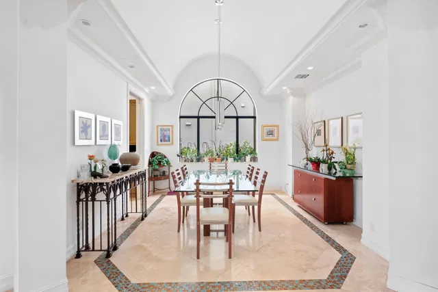  Residence photo 6