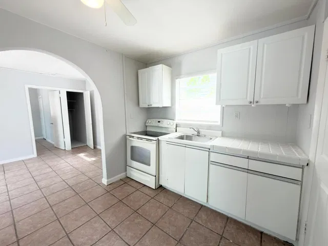 Grandview Heights Unit 5 photo 6