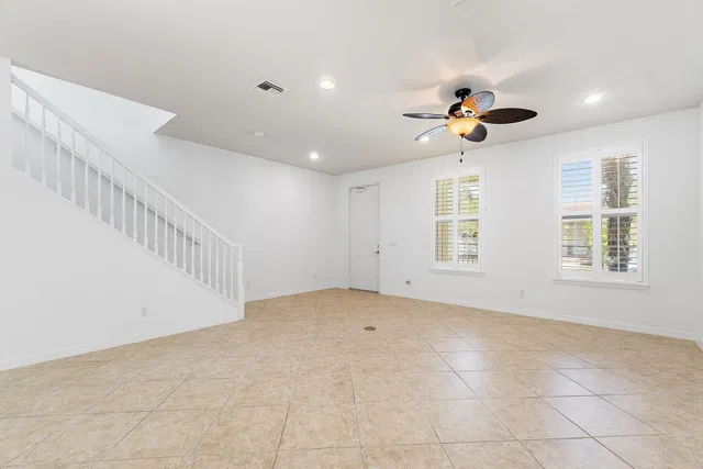 Residence photo 23