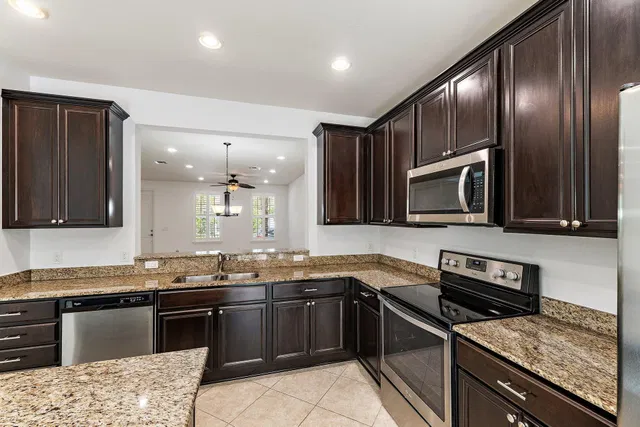 Residence photo 28