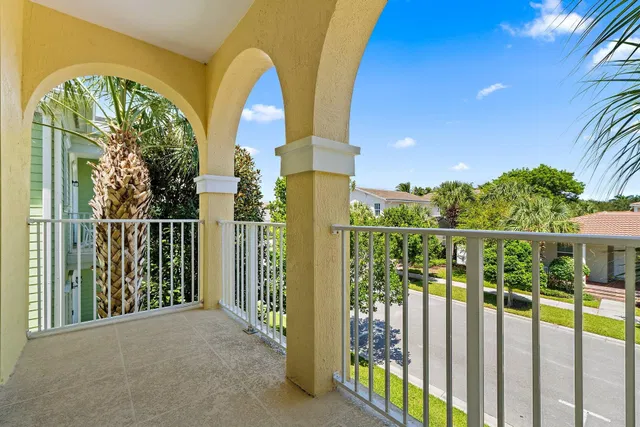 Residence photo 48