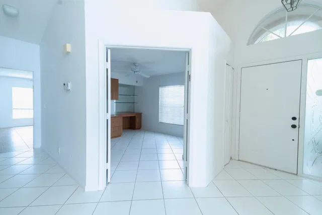 Unit 10 photo 6