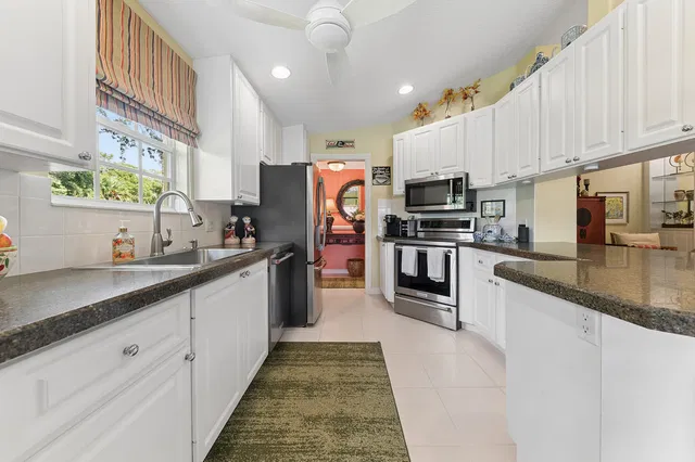  Residence photo 11