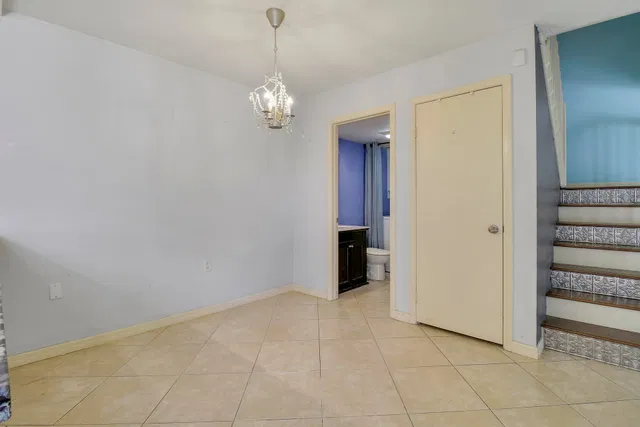 Residence photo 5