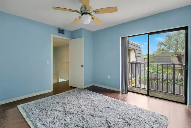  Residence photo 9
