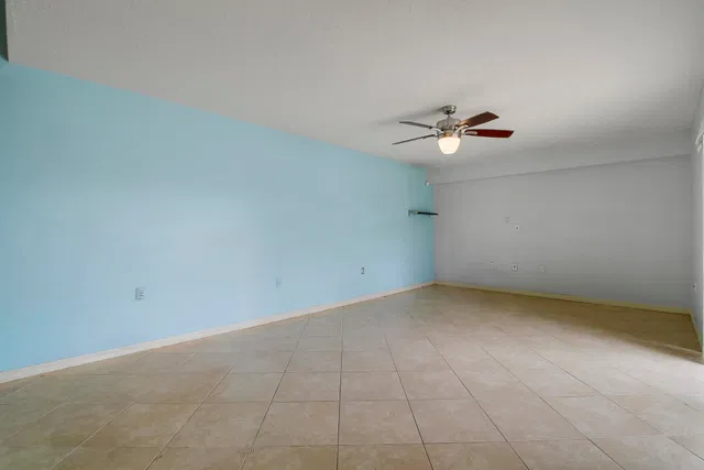  Residence photo 12