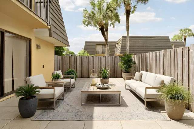  Residence photo 17