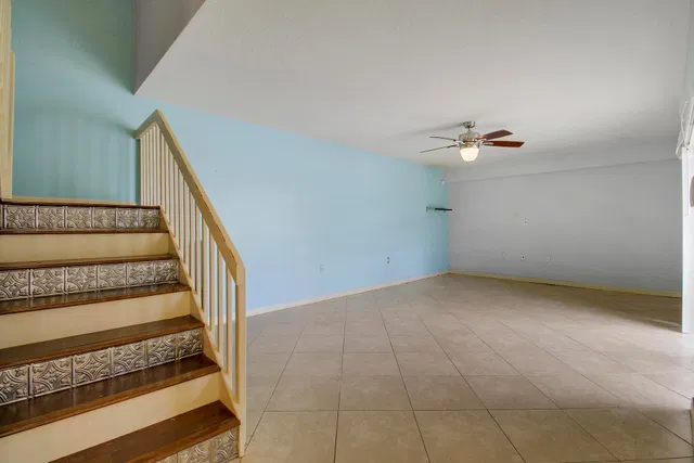  Residence photo 24