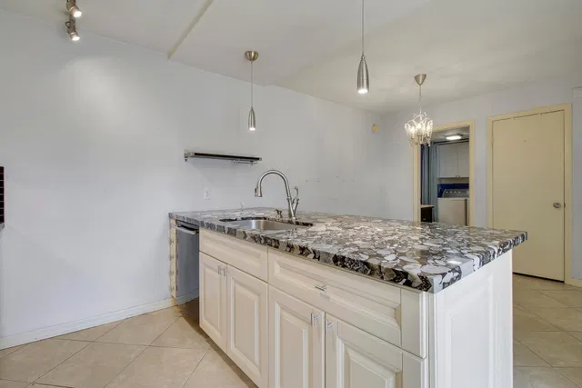  Residence photo 29
