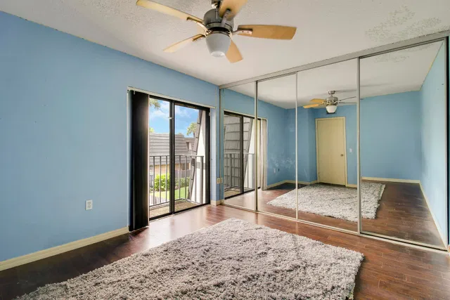  Residence photo 30