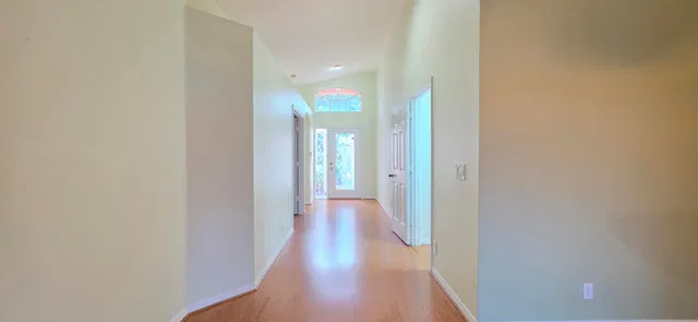  Residence photo 6