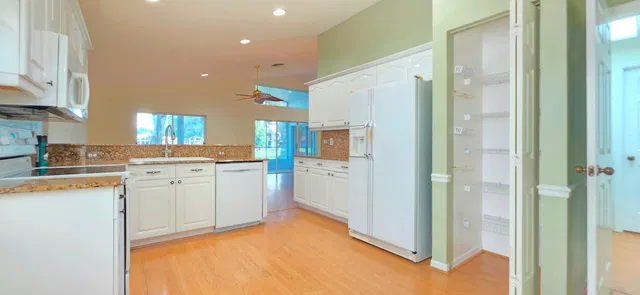  Residence photo 10