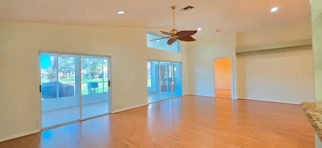  Residence photo 11