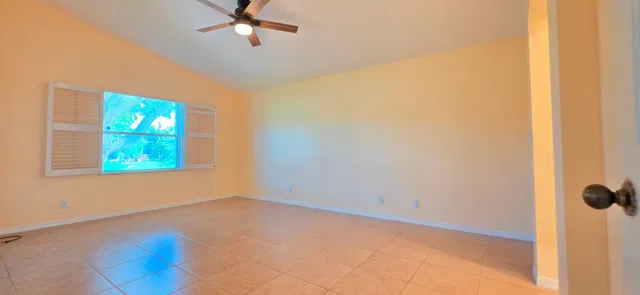  Residence photo 13