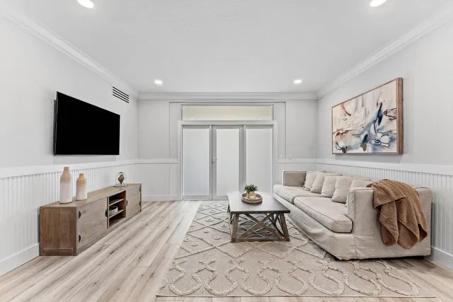  Residence photo 4