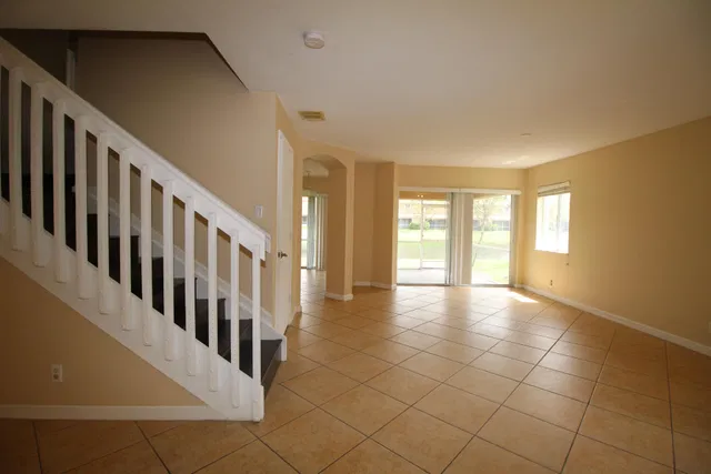  Residence photo 8