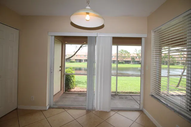  Residence photo 12