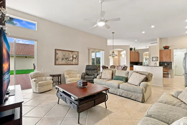  Residence photo 24