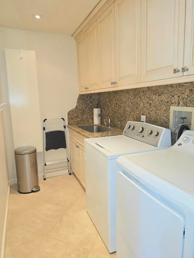  Residence photo 30